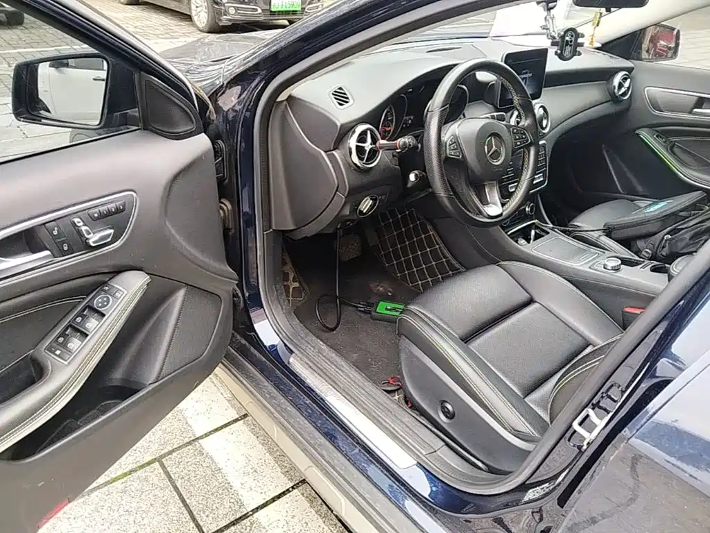 Mercedes-Benz GLA — фото 15