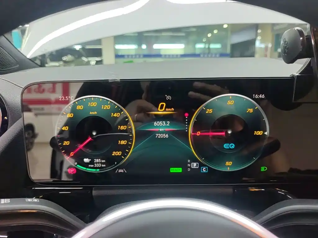Mercedes-Benz EQA — фото 11