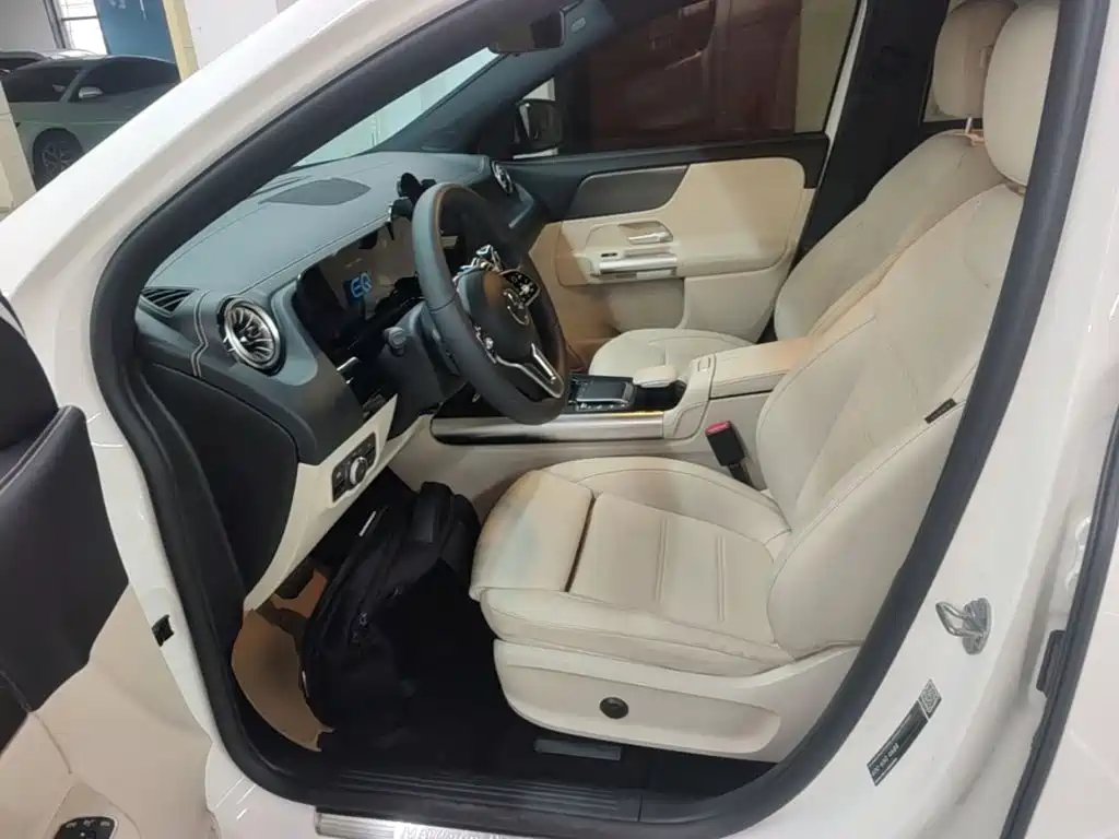 Mercedes-Benz EQA — фото 14