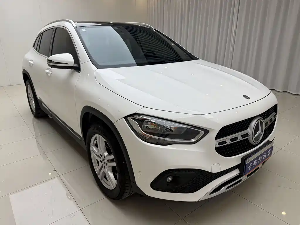 Mercedes-Benz GLA — фото 3