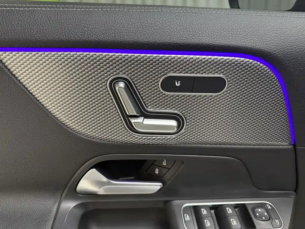 Mercedes-Benz GLA — фото 6