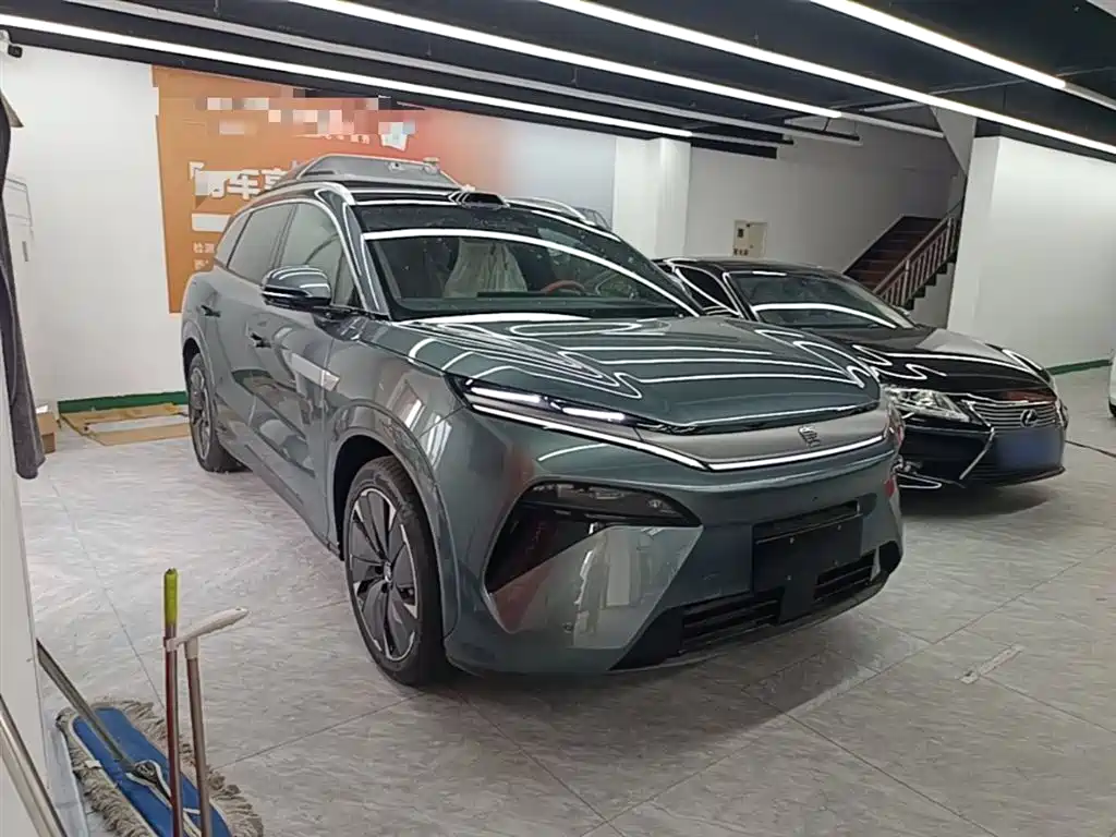 BYD Tang L — фото 4