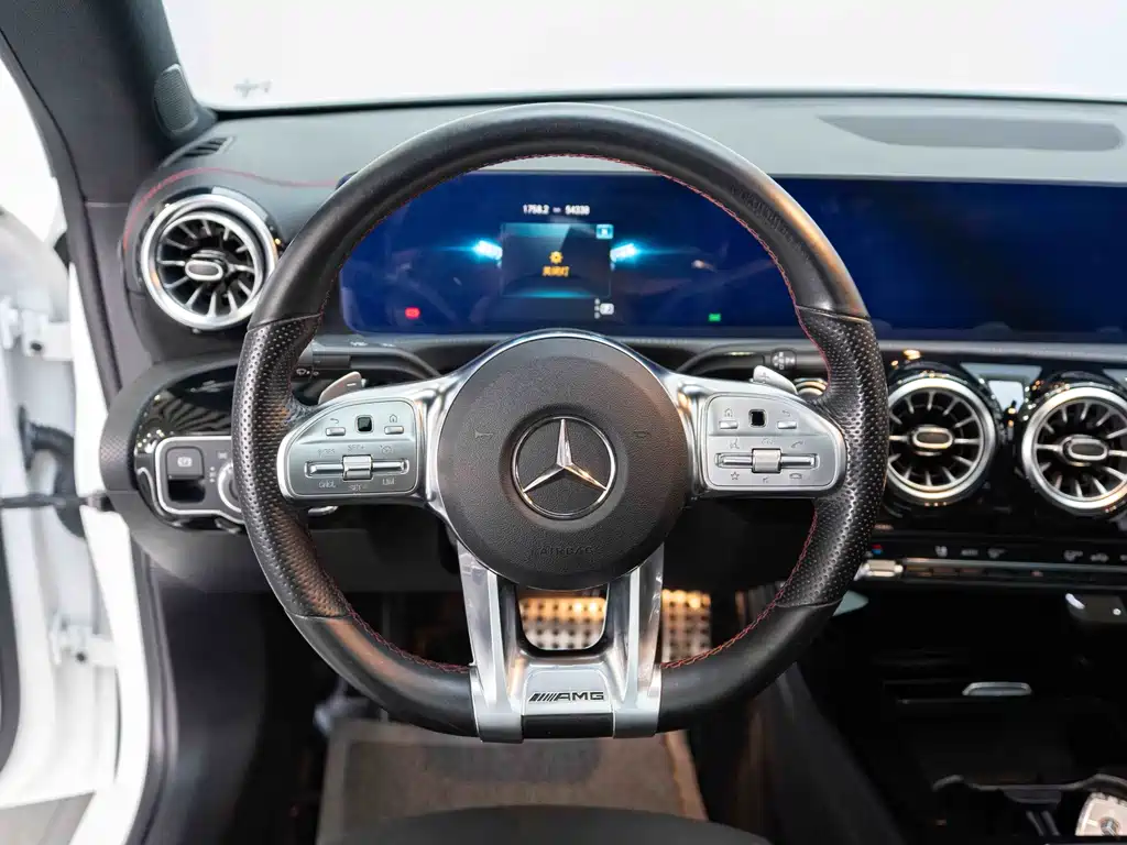 Mercedes-Benz CLA (Import) — фото 13
