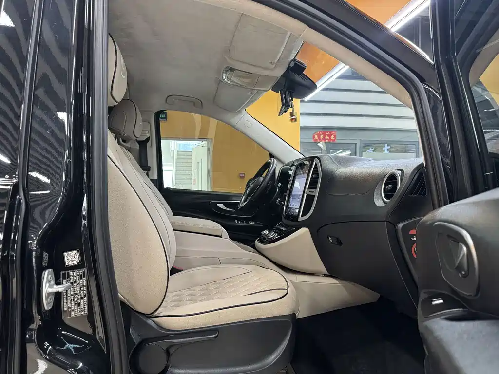 Mercedes-Benz Vito — фото 9