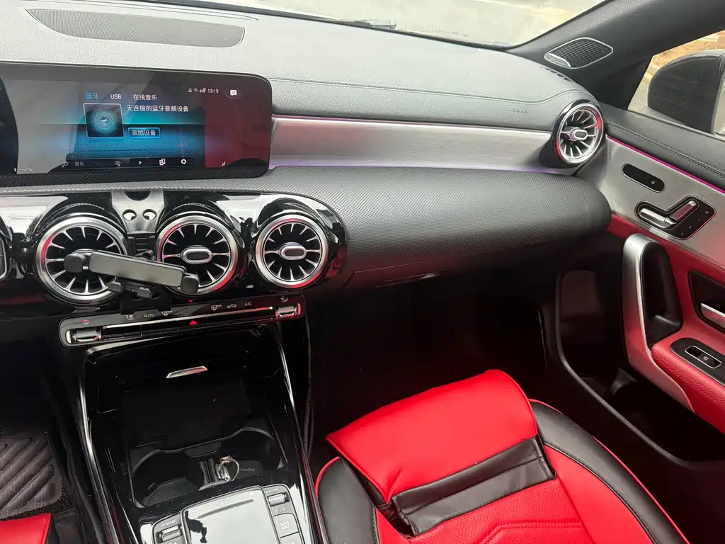 Mercedes-Benz CLA AMG — фото 9