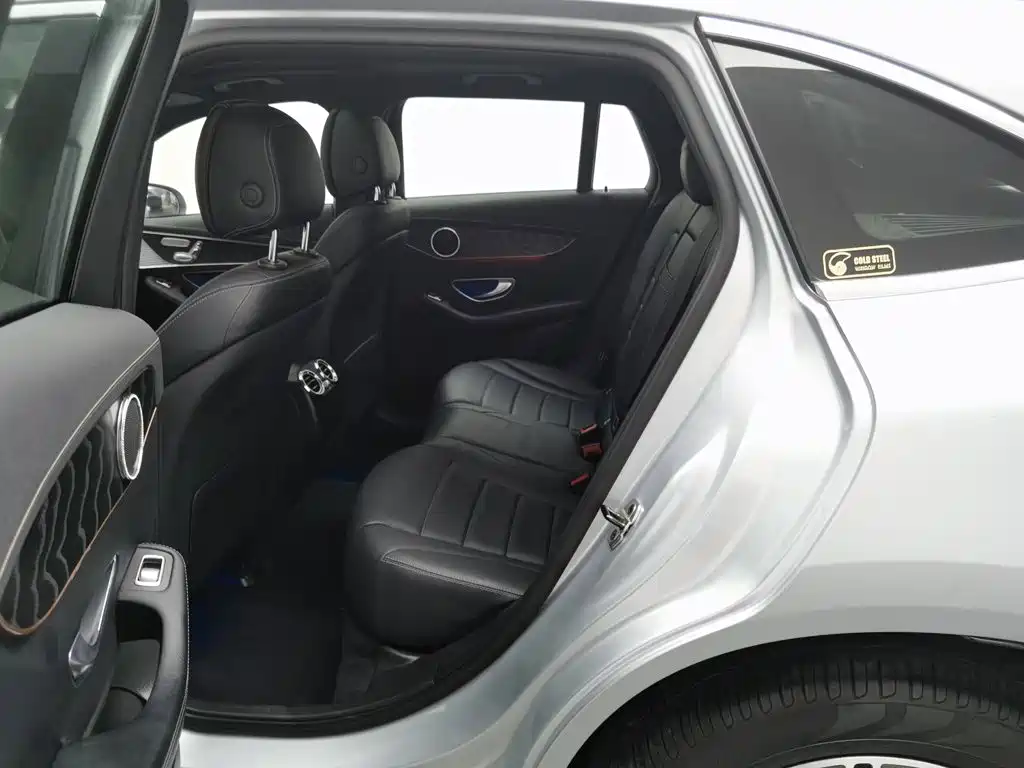 Mercedes-Benz EQC — фото 15