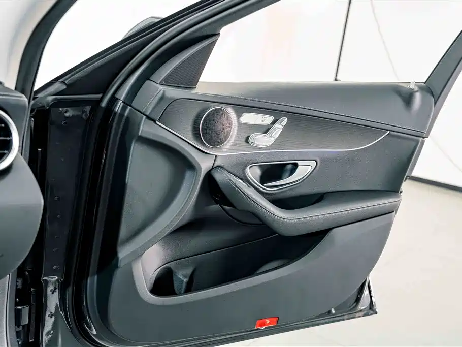 Mercedes-Benz C-Class — фото 13