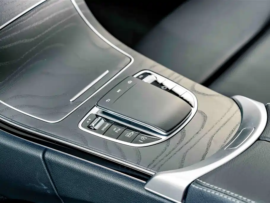 Mercedes-Benz C-Class — фото 14