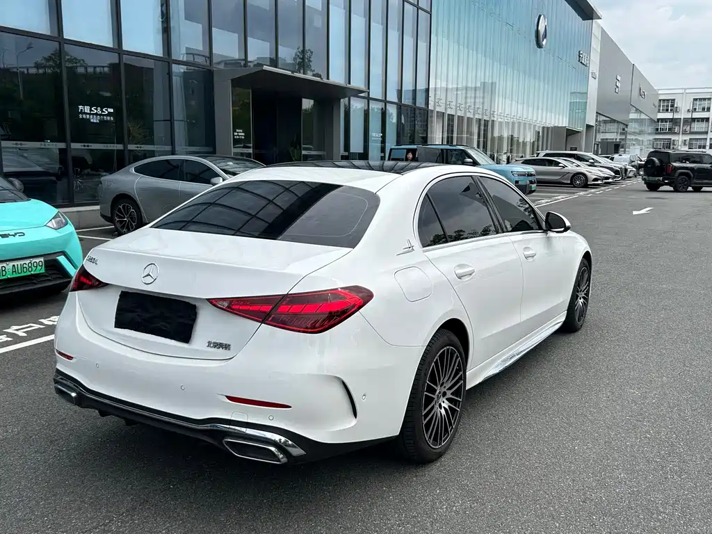 Mercedes-Benz C-Class — фото 15