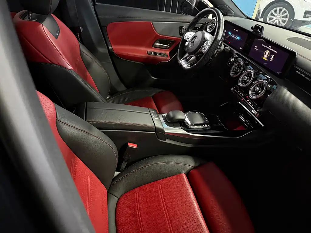 Mercedes-Benz A-Class AMG — фото 4