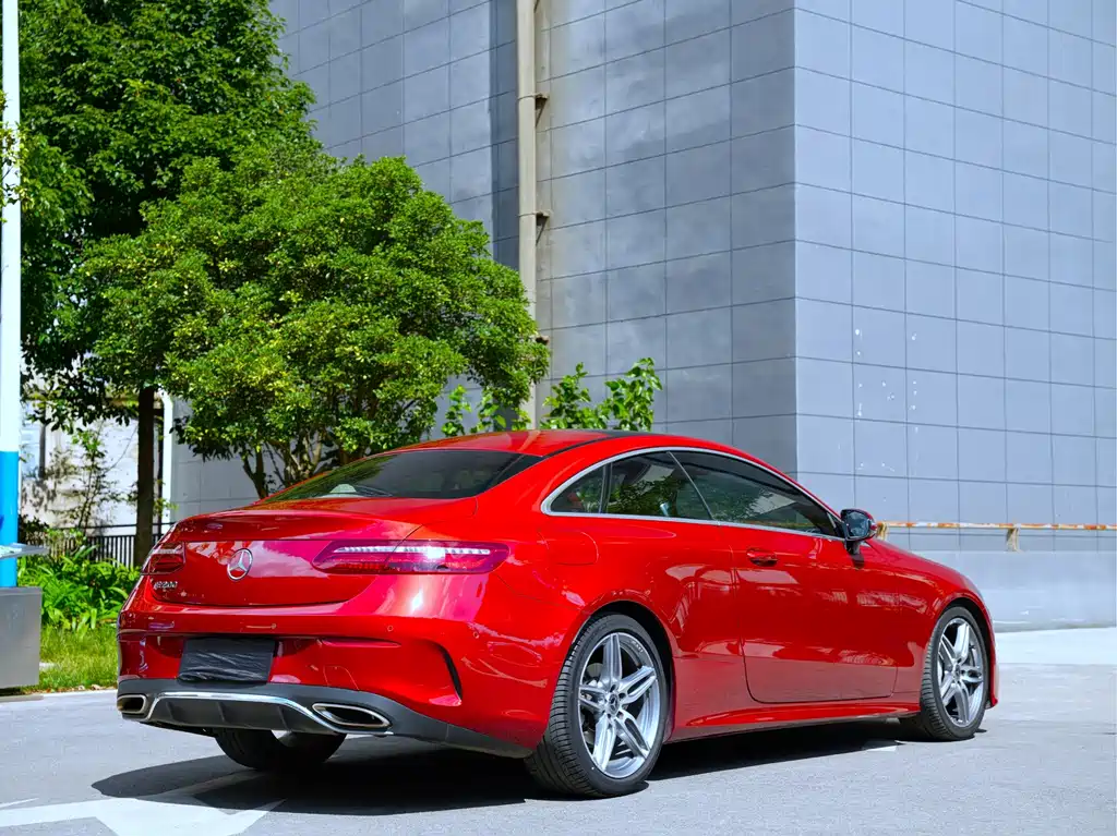 Mercedes-Benz E-Class (Import) — фото 11