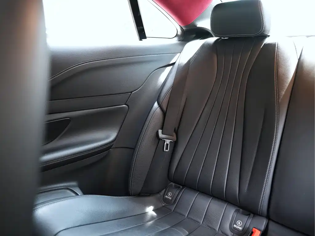 Mercedes-Benz E-Class (Import) — фото 17