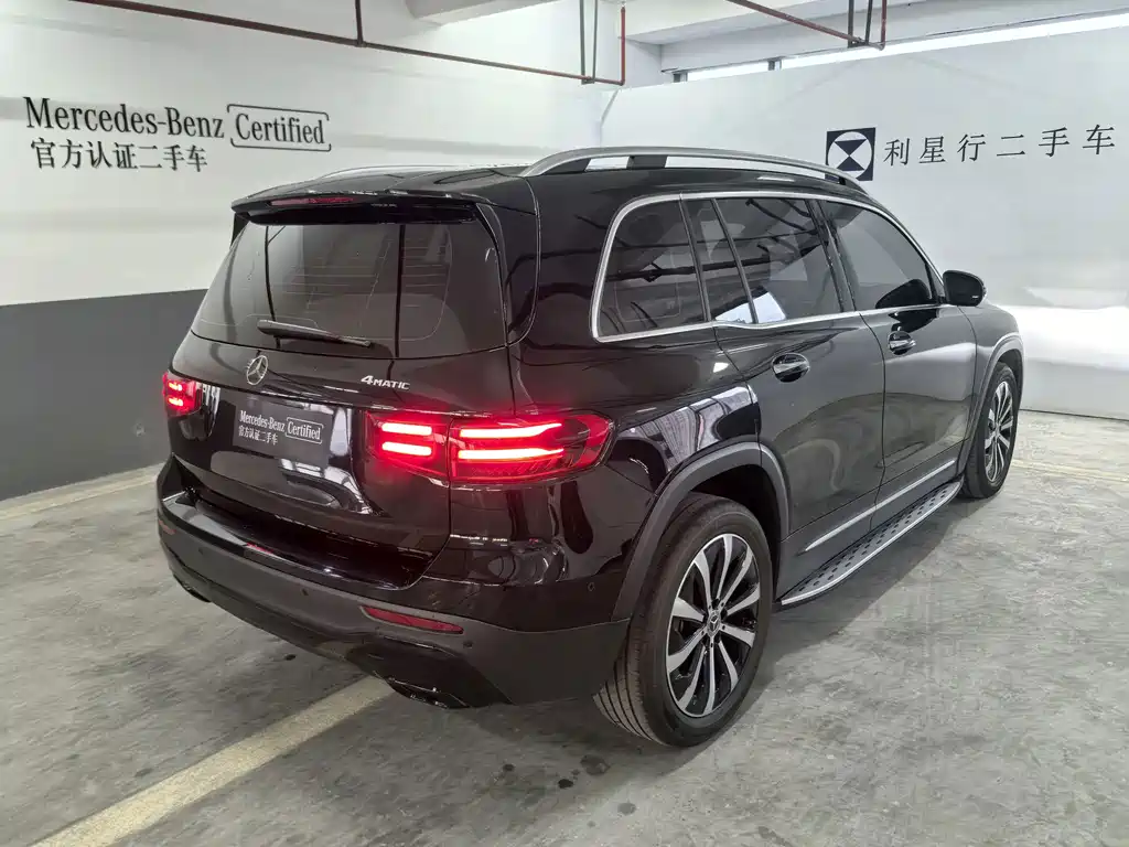 Mercedes-Benz GLB — фото 10