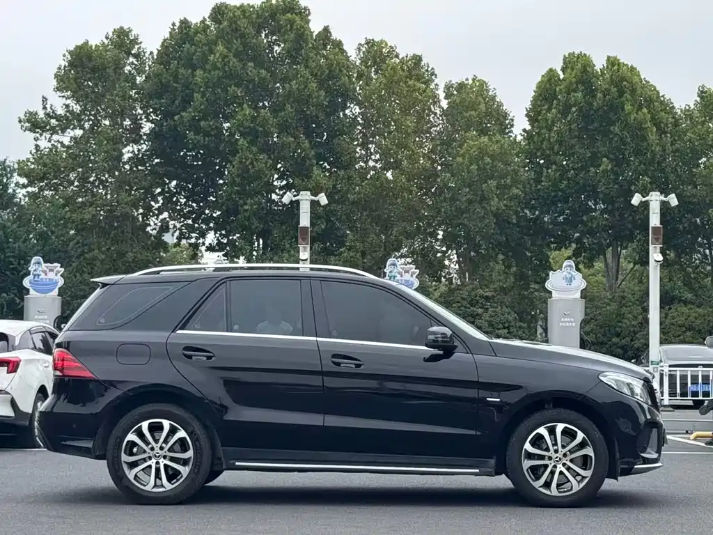 Mercedes-Benz GLE (Import) — фото 3