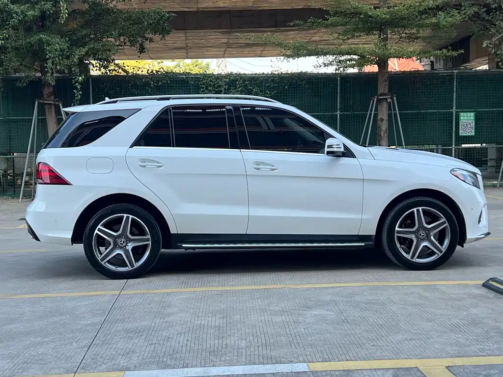 Mercedes-Benz GLE (Import) — фото 2