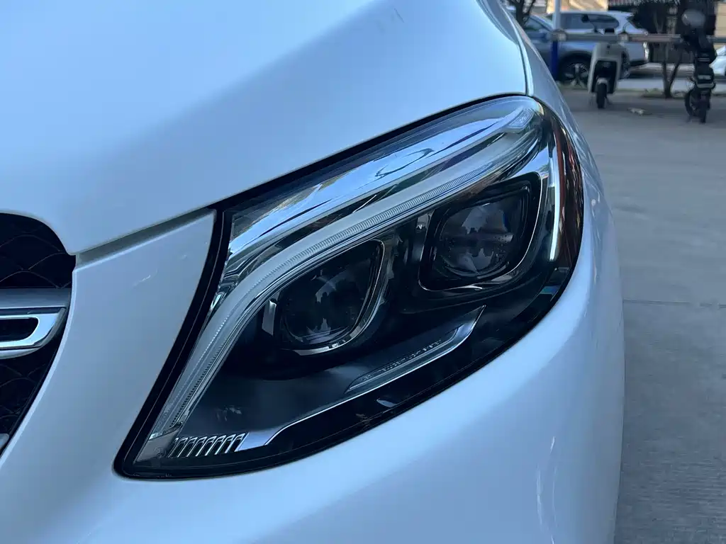 Mercedes-Benz GLE (Import) — фото 13