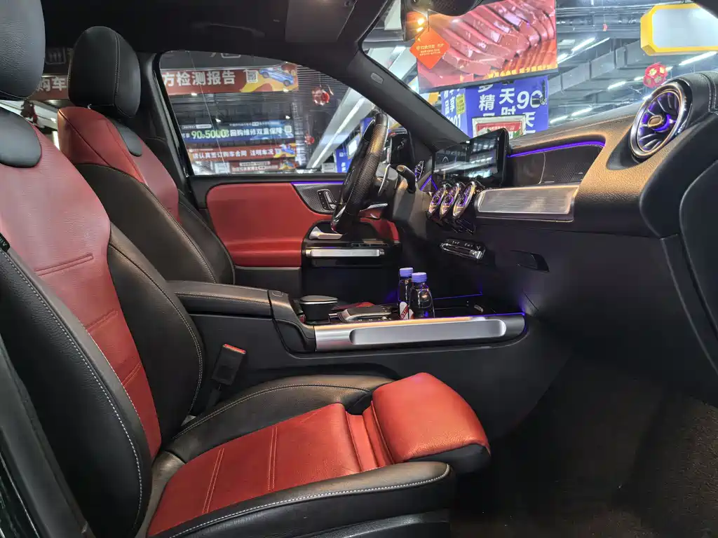 Mercedes-Benz GLB AMG — фото 13