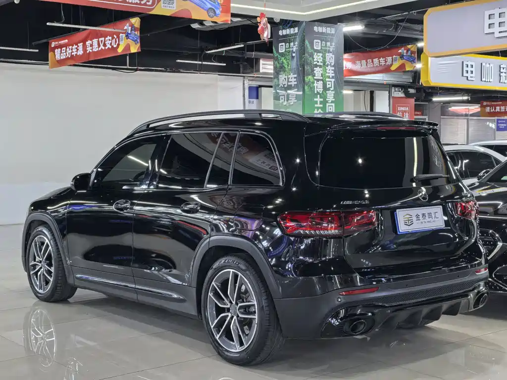 Mercedes-Benz GLB AMG — фото 14
