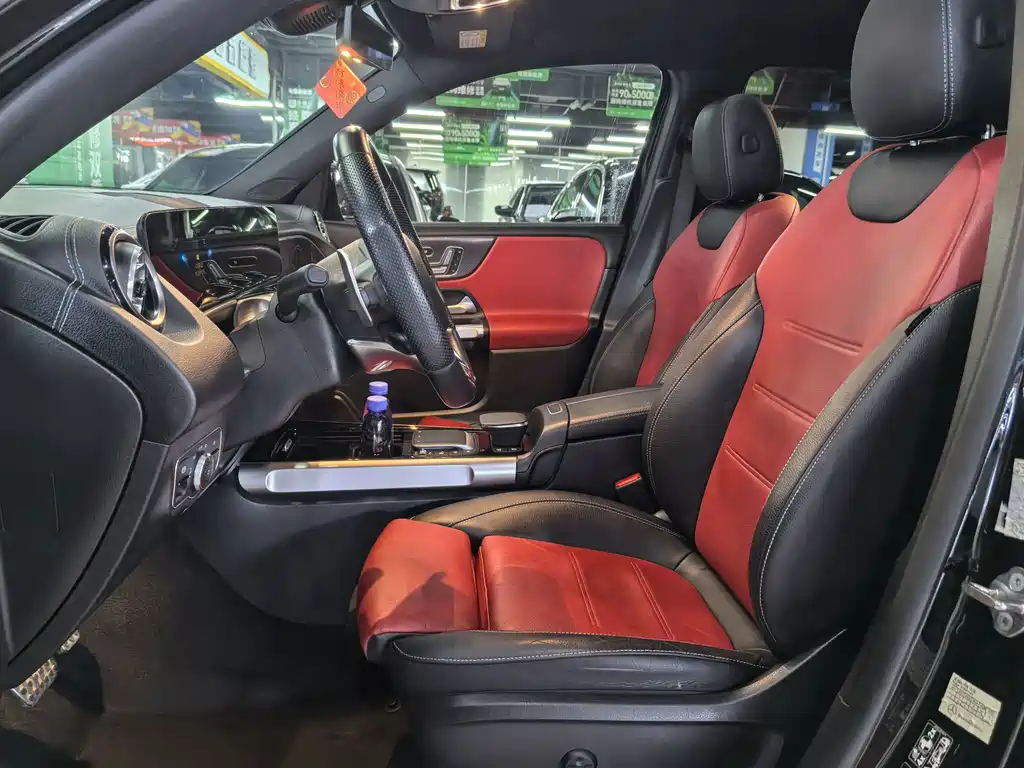 Mercedes-Benz GLB AMG — фото 6