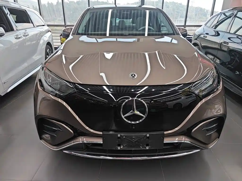 Mercedes-Benz EQE SUV — фото 2