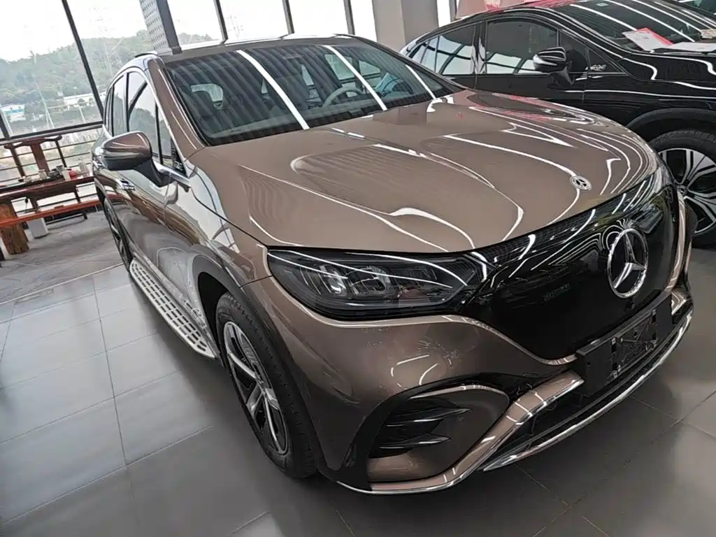 Mercedes-Benz EQE SUV — фото 3