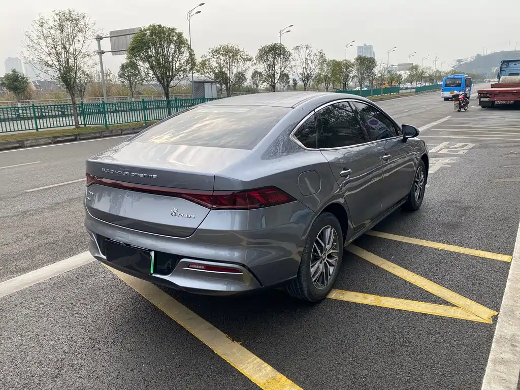 BYD Qin PLUS — фото 9