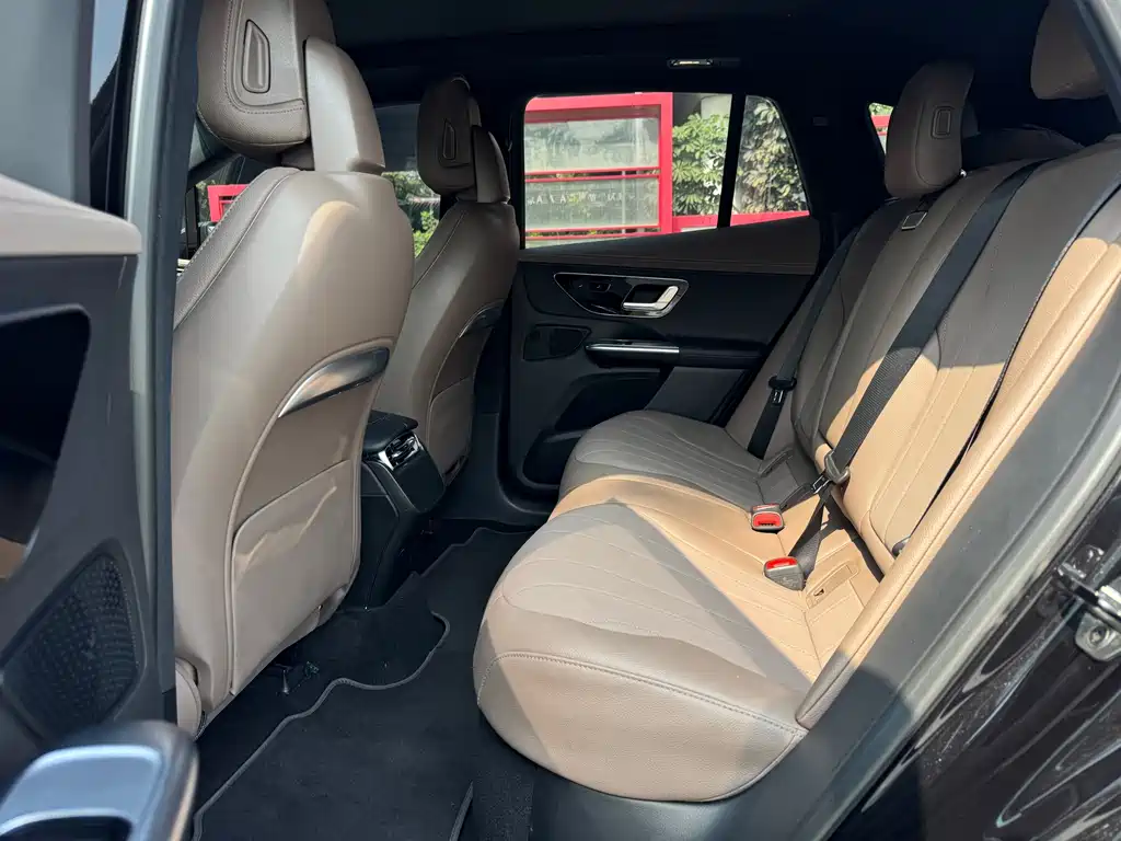 Mercedes-Benz EQE SUV — фото 14