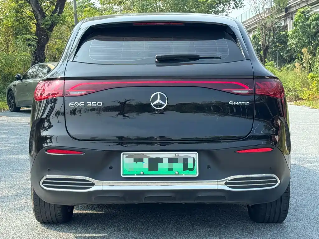 Mercedes-Benz EQE SUV — фото 5