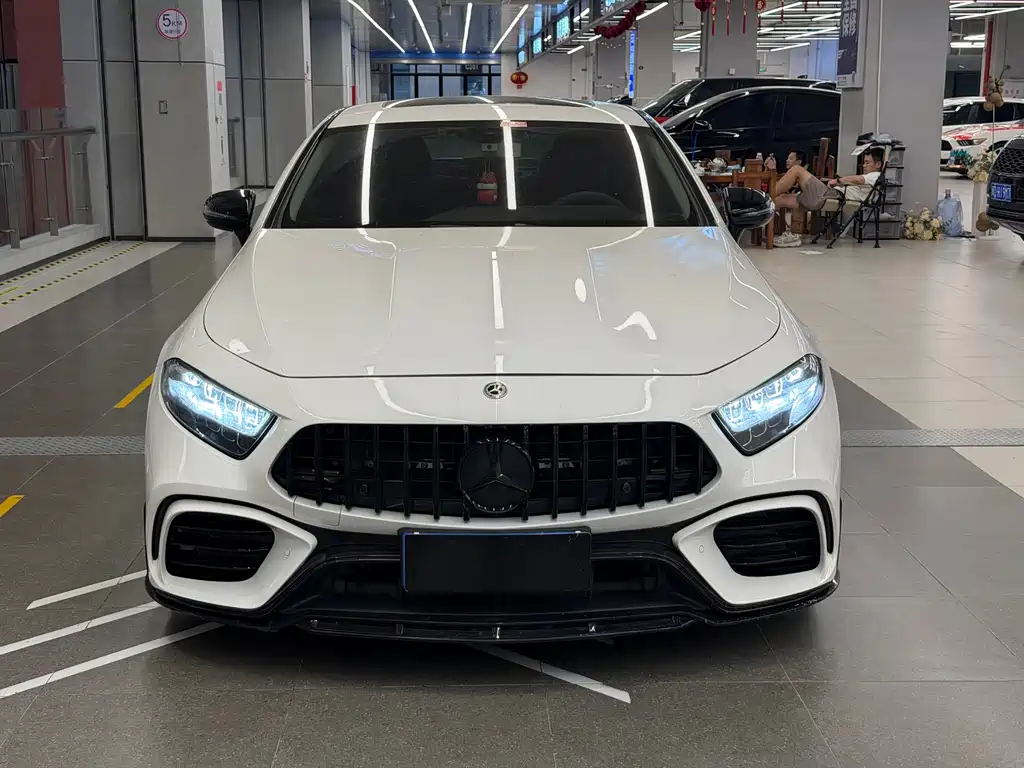 Mercedes-Benz CLS — фото 2