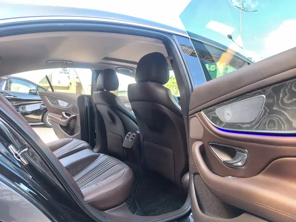 Mercedes-Benz CLS — фото 11