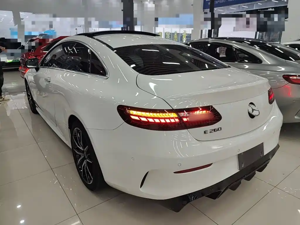 Mercedes-Benz E-Class (Import) — фото 4