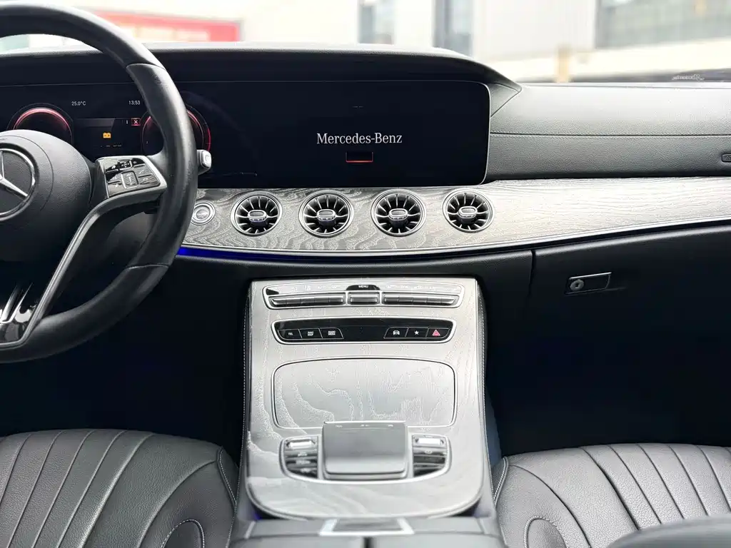 Mercedes-Benz CLS — фото 5