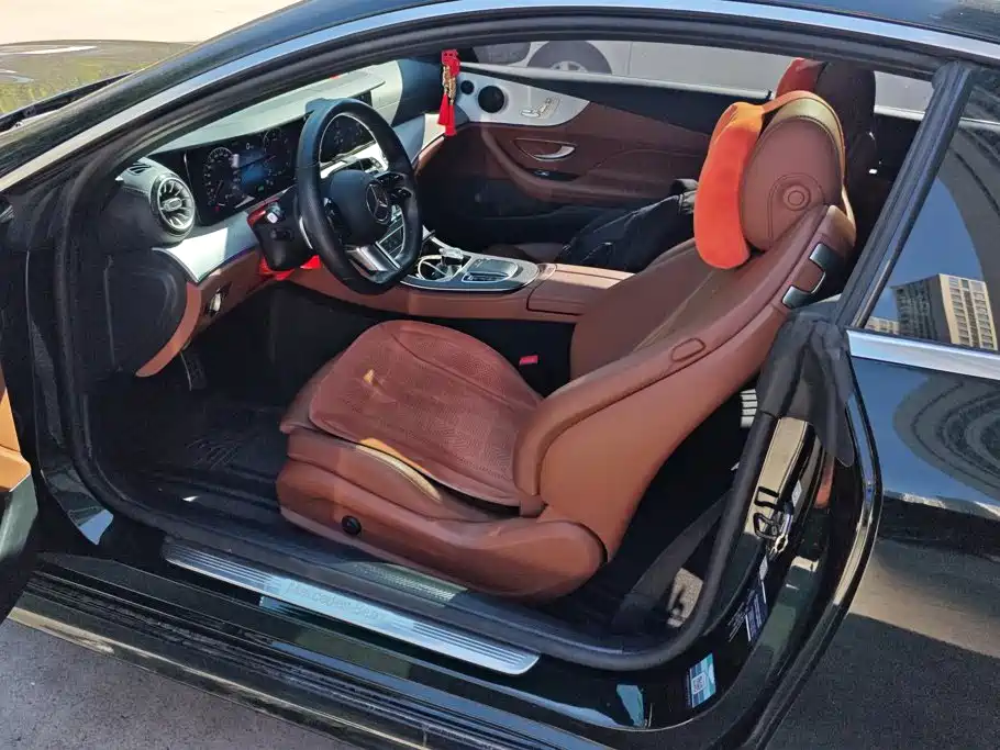 Mercedes-Benz E-Class (Import) — фото 9