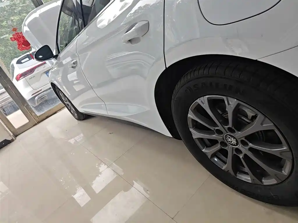 BYD Qin L — фото 22