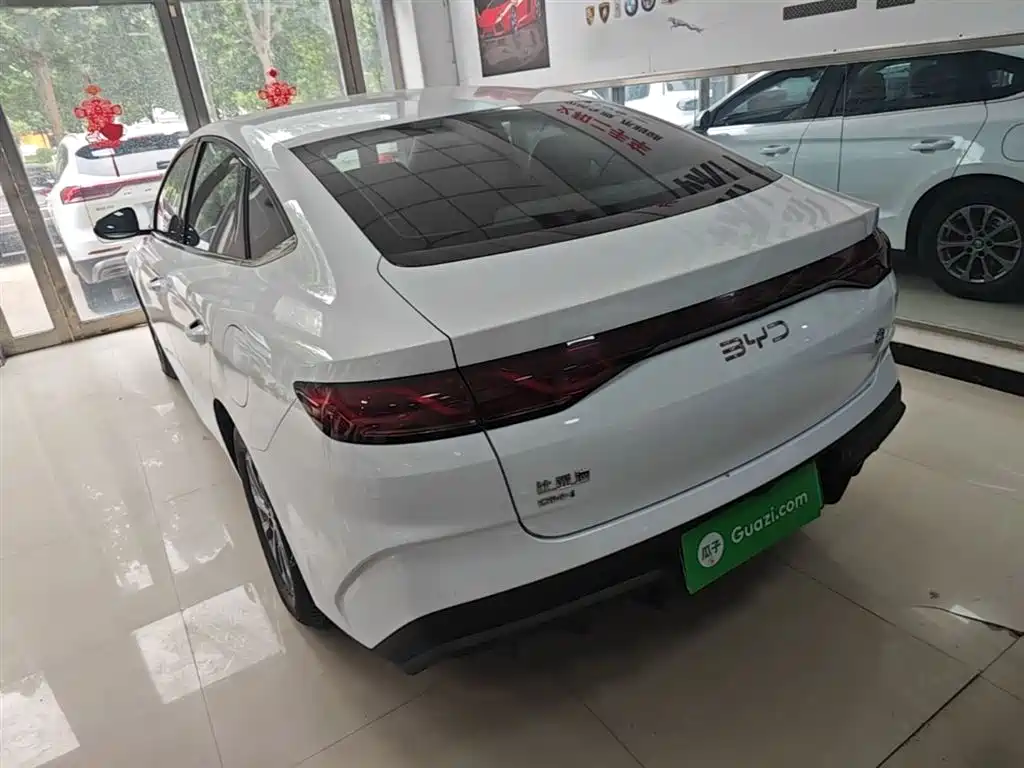 BYD Qin L — фото 5