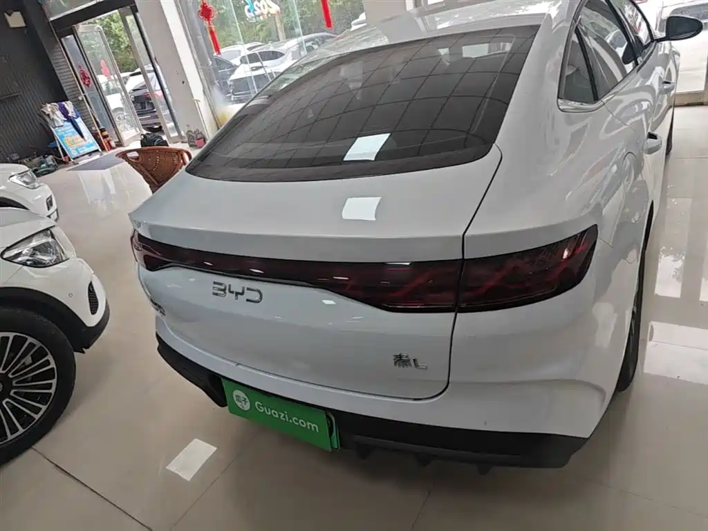 BYD Qin L — фото 6