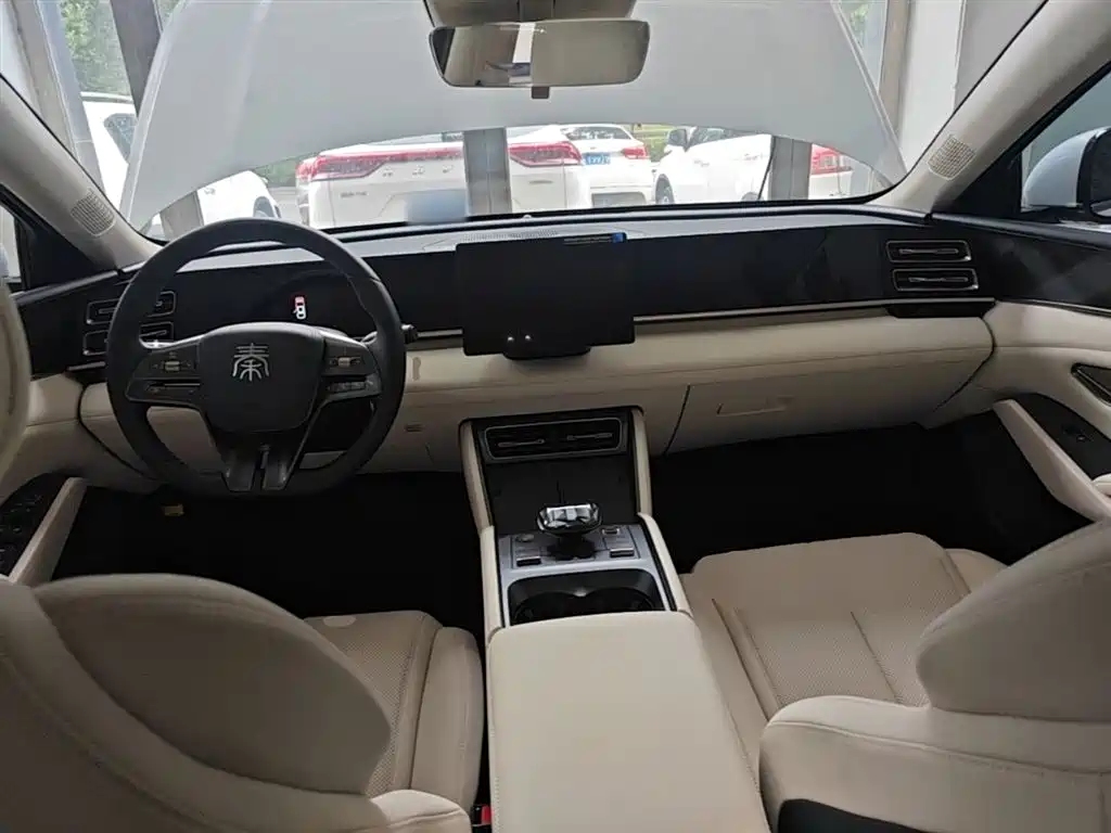 BYD Qin L — фото 10