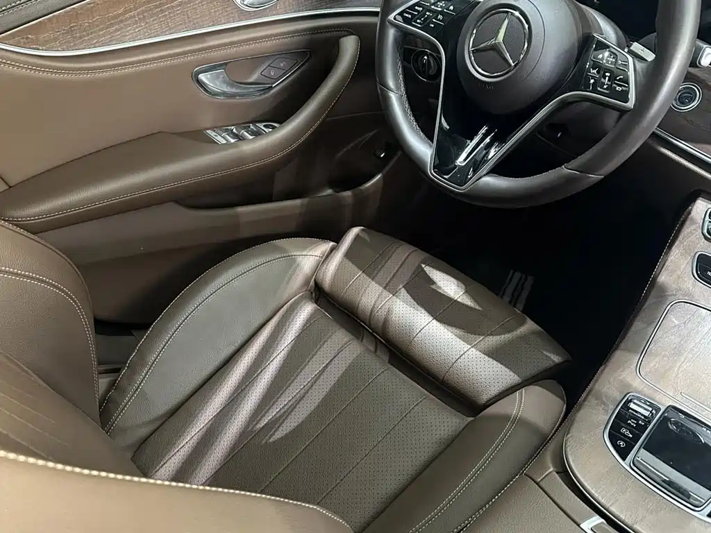 Mercedes-Benz E-Class — фото 14
