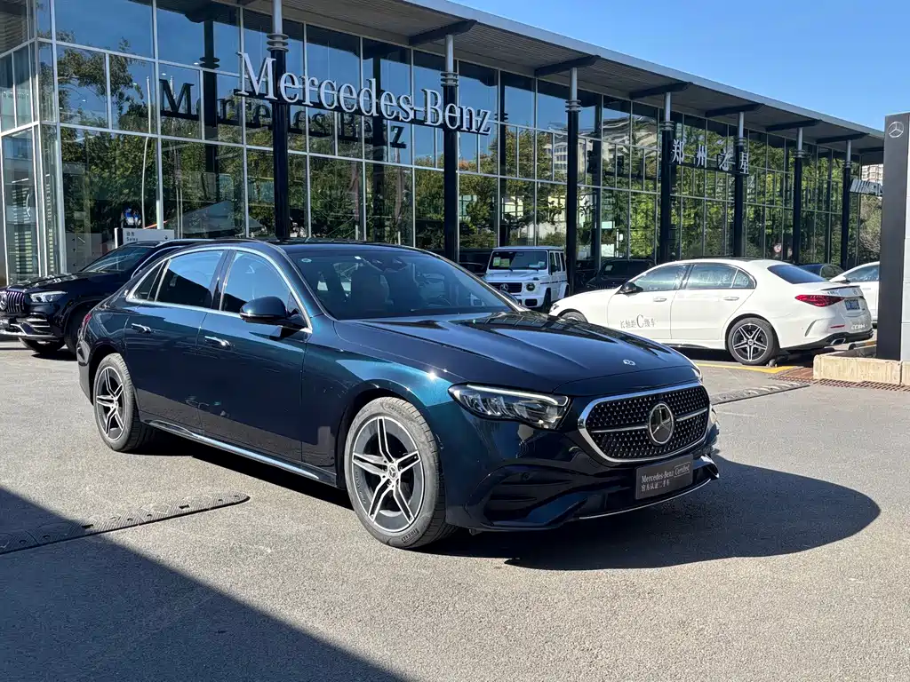 Mercedes-Benz E-Class — фото 4