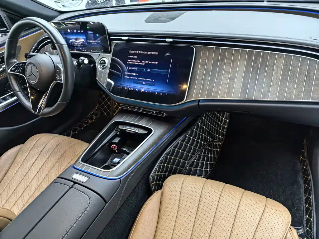 Mercedes-Benz E-Class — фото 11