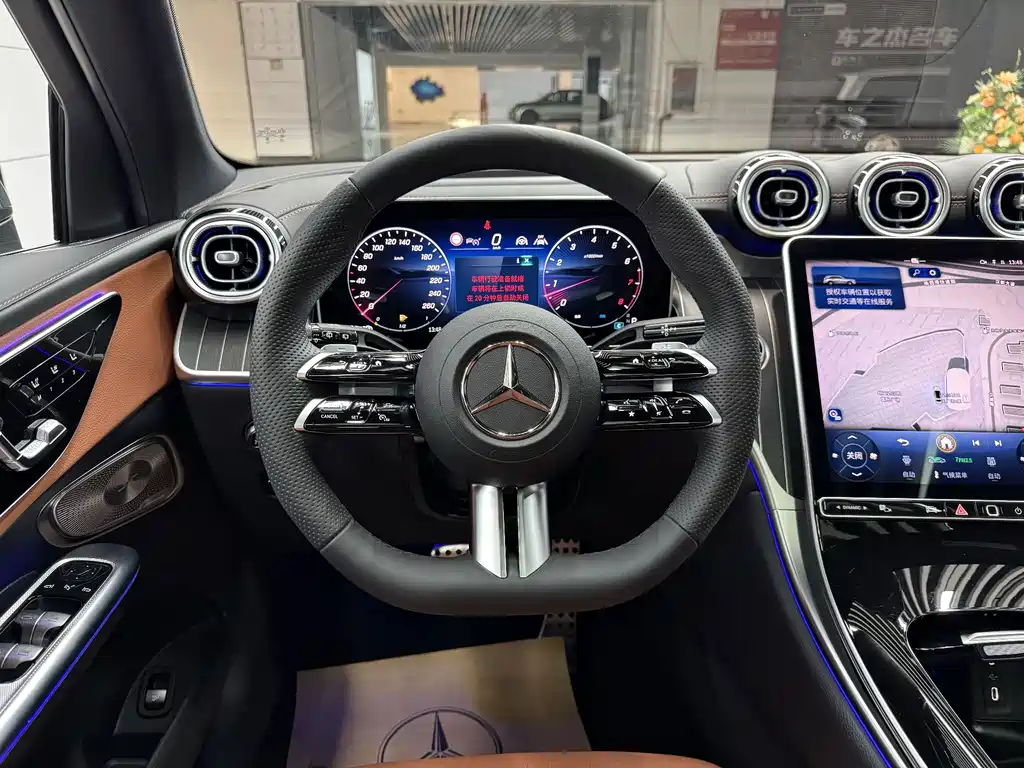 Mercedes-Benz GLC — фото 10