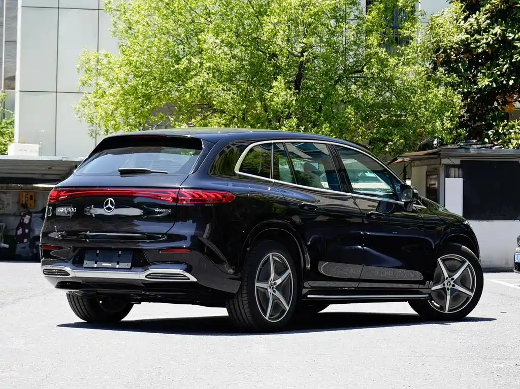 Mercedes-Benz EQS SUV — фото 4