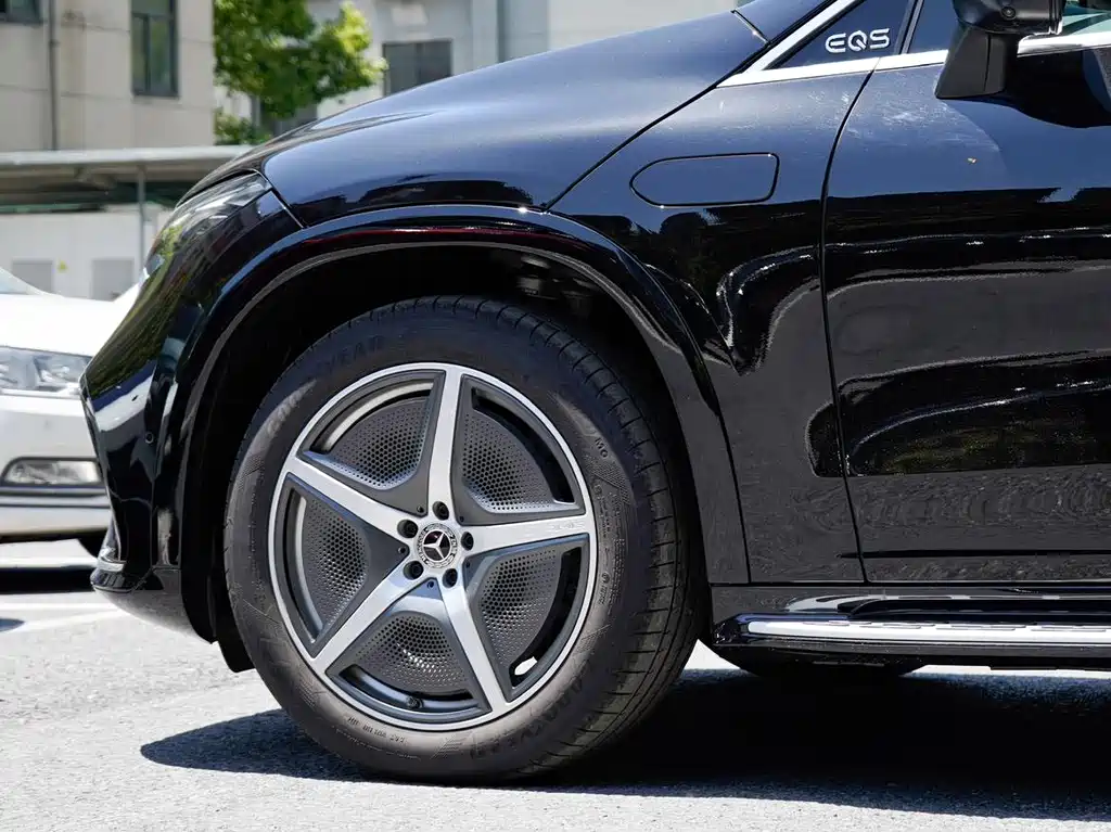 Mercedes-Benz EQS SUV — фото 9