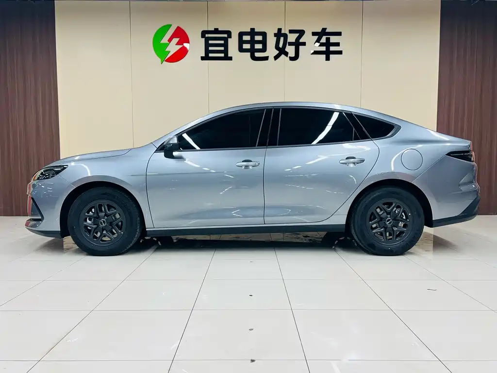 BYD Seal 05 DM-i — фото 4