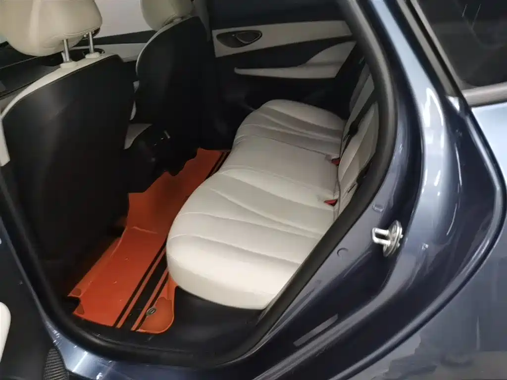 BYD Seal 05 DM-i — фото 17