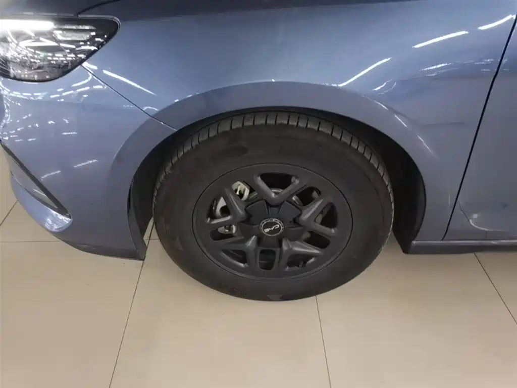BYD Seal 05 DM-i — фото 23