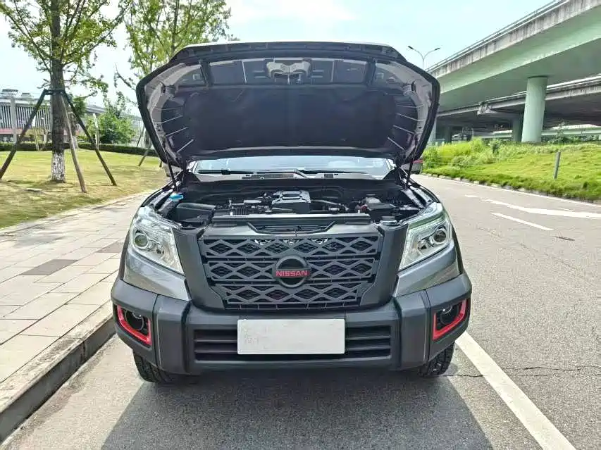 Nissan Navara — фото 4