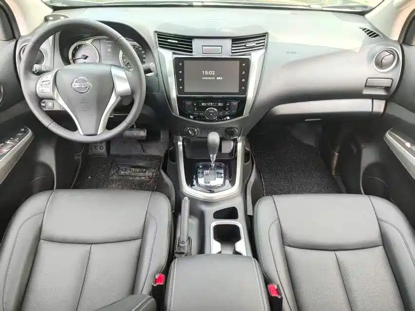 Nissan Navara — фото 6