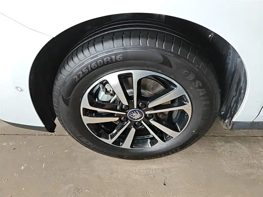 BYD Qin PLUS — фото 23