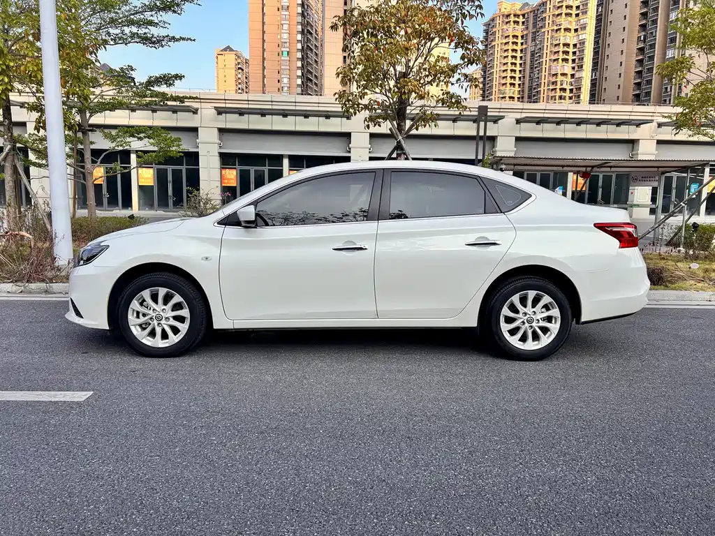 Nissan Sylphy — фото 4